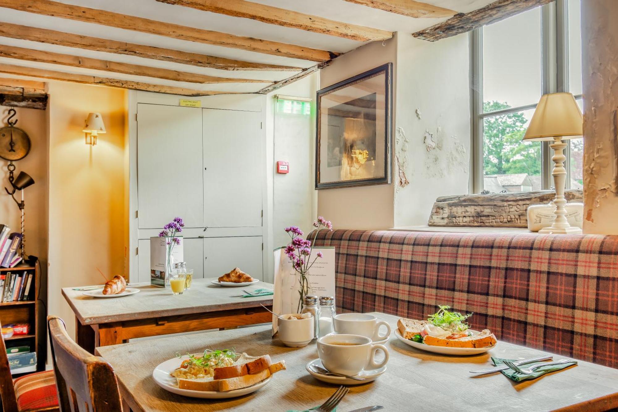 Tiger Inn - Grace Eastdean Экстерьер фото